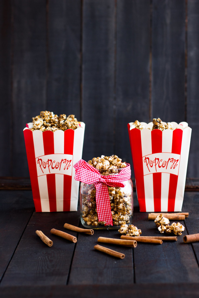 jouluiset karamellipopcornit