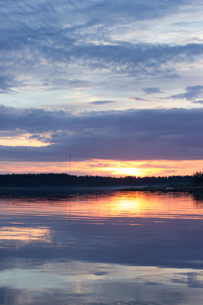 Meren-maku-auringonlasku