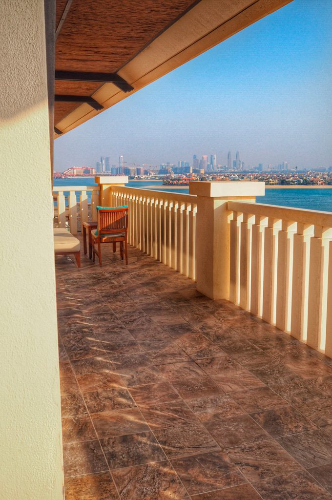 Sofitel-Dubai-The-PAlm-luxury-apartments-parveke