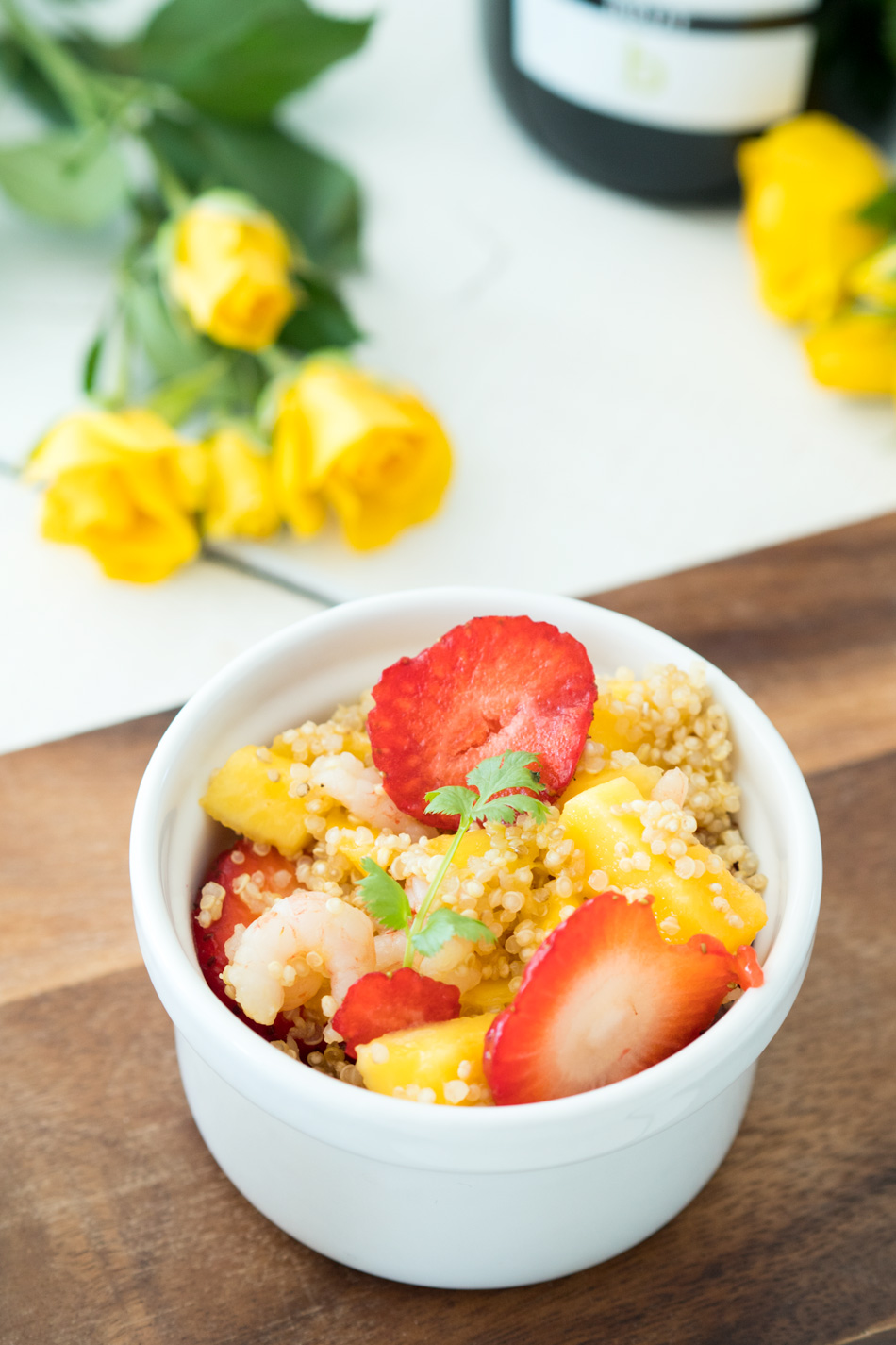 Mango-katkarapusalaatti